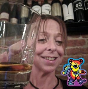 Meet your Posher, Leslie